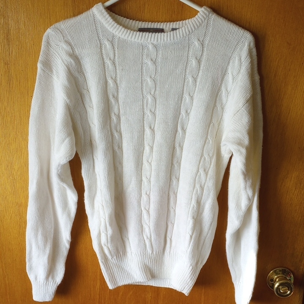 Yarn Works White Cable Knit Pullover Sweater.   Neutral & Classic